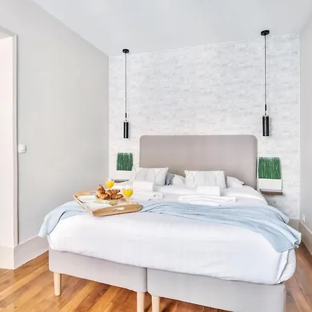 Charming Family Flat Near Montparnasse